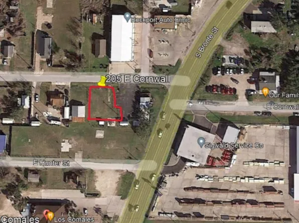 205 E Cornwall St, Rockport, TX 78382