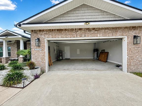 3rd image of 2 W Casa Loma Dr