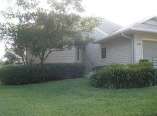1034 Lake Avoca Dr, Tarpon Springs, FL 34689