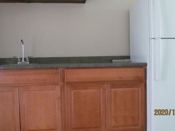 4th image of 1507 Beloit Ave #9