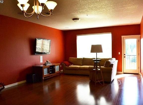 4th image of 995 NW Wheelock Pl