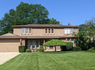 1113 Deborah Cir, Libertyville, IL 60048