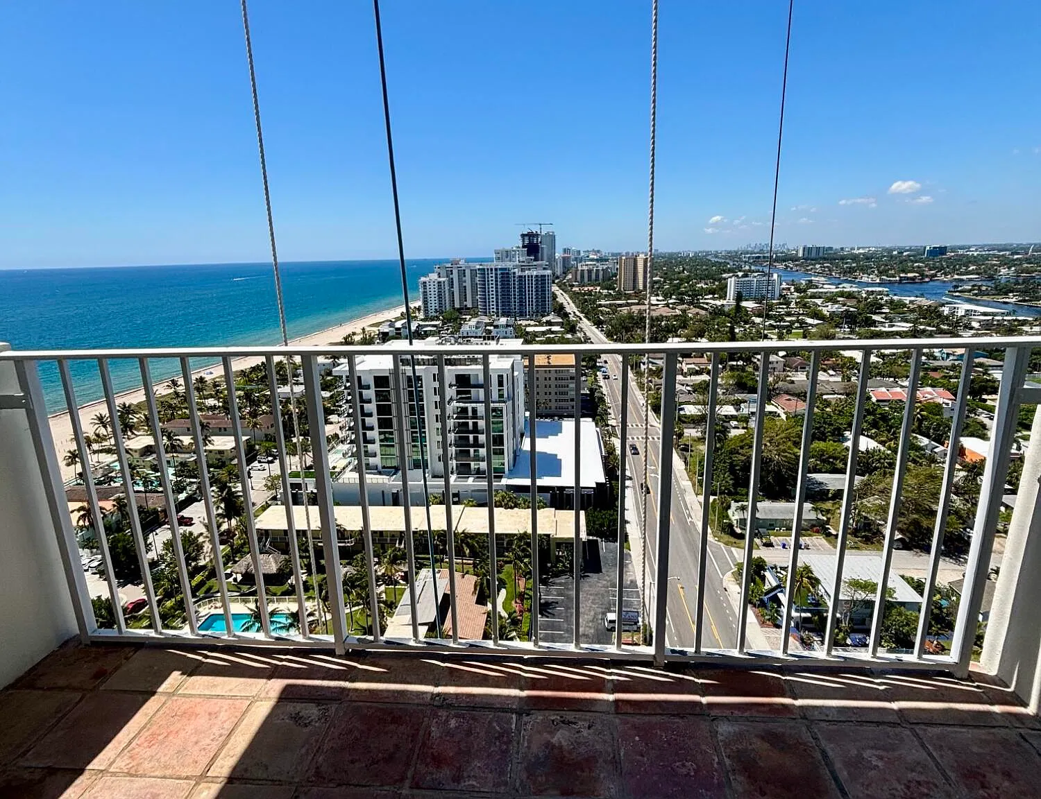 2 bed, 2.0 bath, 1000 sqft, $2,750 — Photo 1
