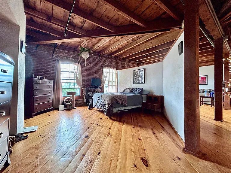 407 Pine St #304 — Photo 3
