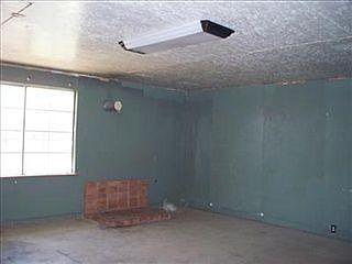4th image of 16357 Delhi Ave