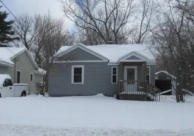 131 Johnson Rd photo 1