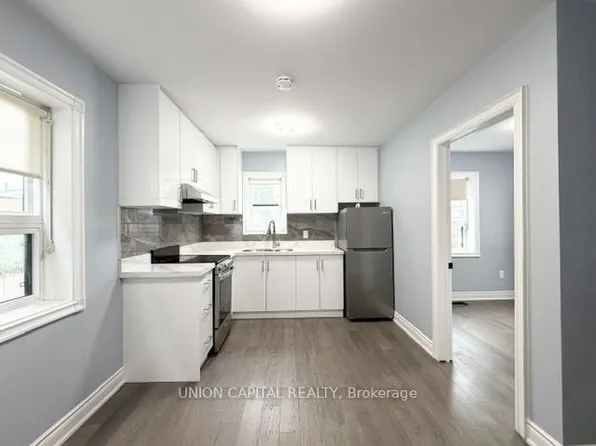 1342 Weston Rd #4, Toronto, ON M6M 4R5
