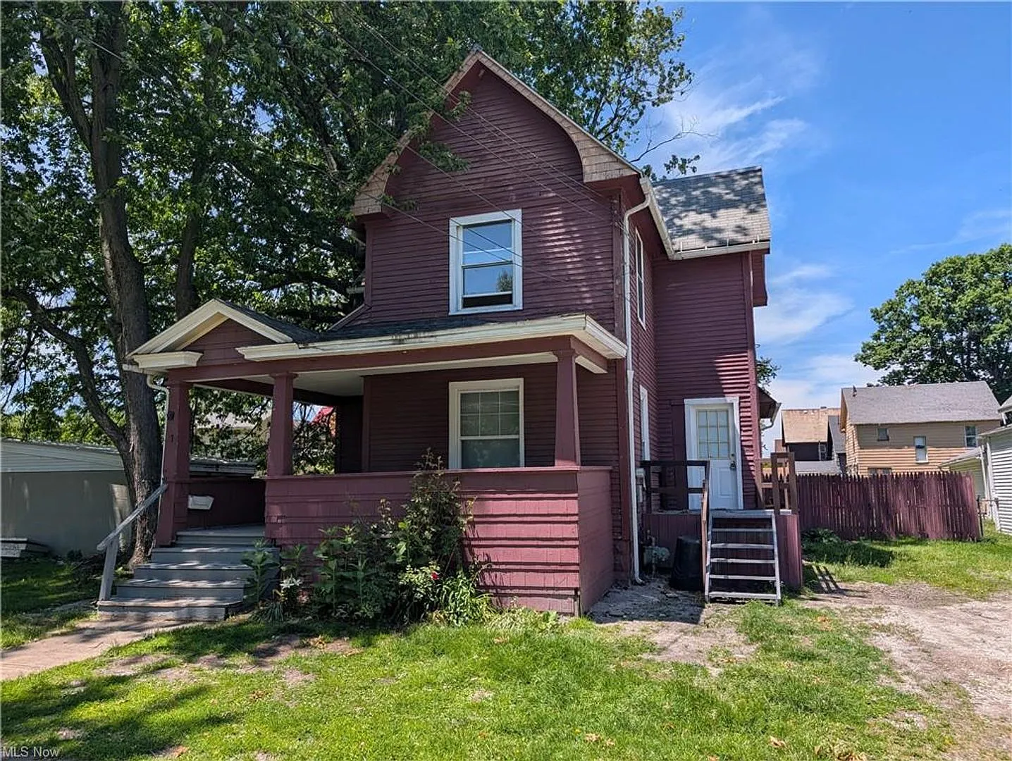 4 bed 2 Bath Rental — Photo 1