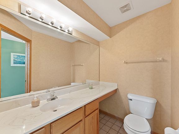 4th image of 1561 E Chivalry Ct