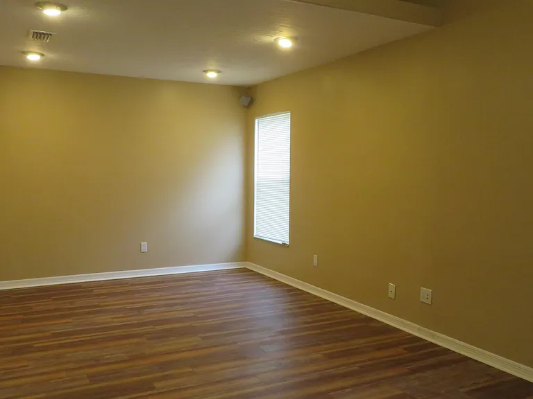 2321 Mantilla Ave SE — Photo 6