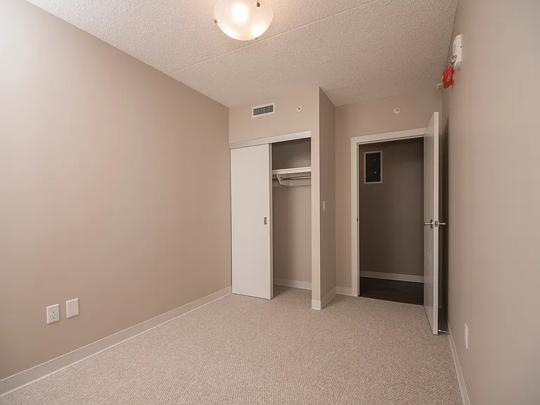 320 Colony St — Photo 23