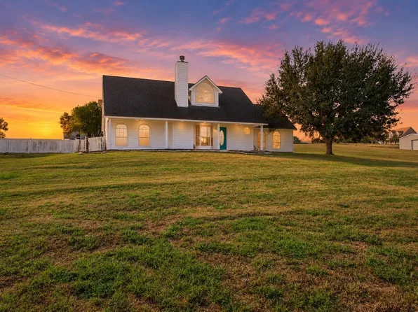 2201 Bluebonnet Blvd, Brenham, TX 77833