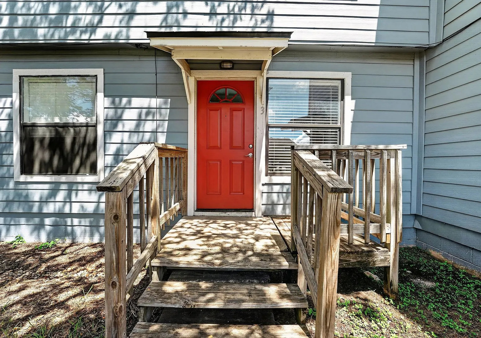 Spacious 4-Bedroom Home with Brand-New Flooring + 2 Weeks FREE in Lago Vista! — Photo 4
