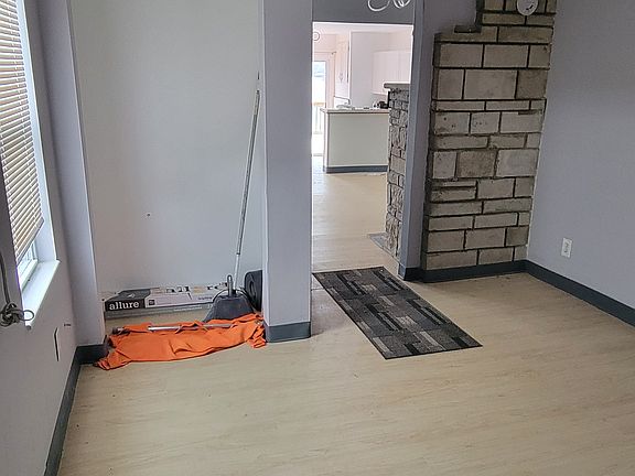 5th image of 39465 Pike 202
