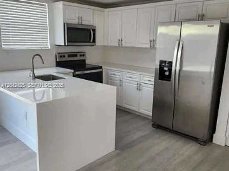 5245 NW 112th Ave #Townhouse 8 — Photo 10