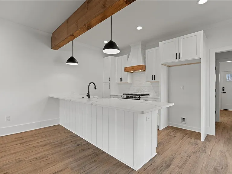 501 W Cheves St #D — Photo 11