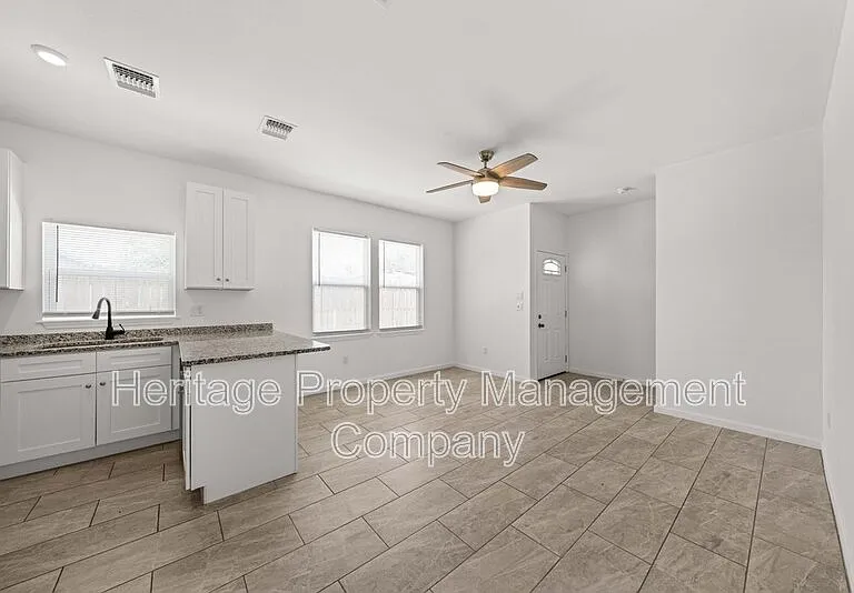 323 Gabriel #1-unit 201 — Photo 7