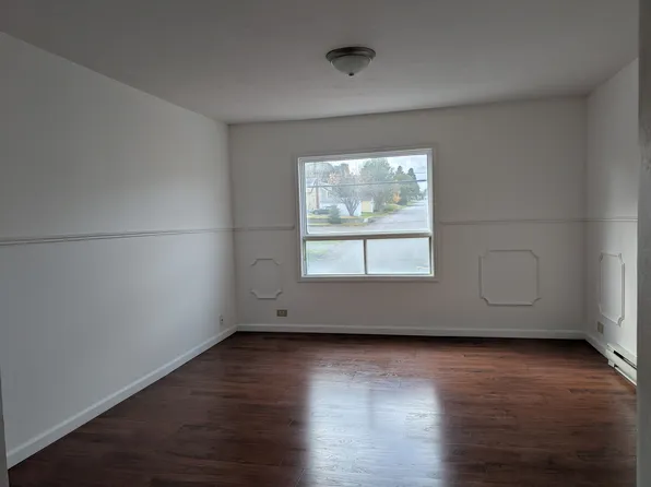 (undisclosed Address), Madawaska, ME 04756