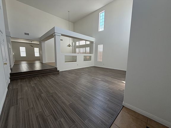 Entrance w/ high ceilings.