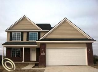 1565 Banbury Pl, Howell, MI 48843