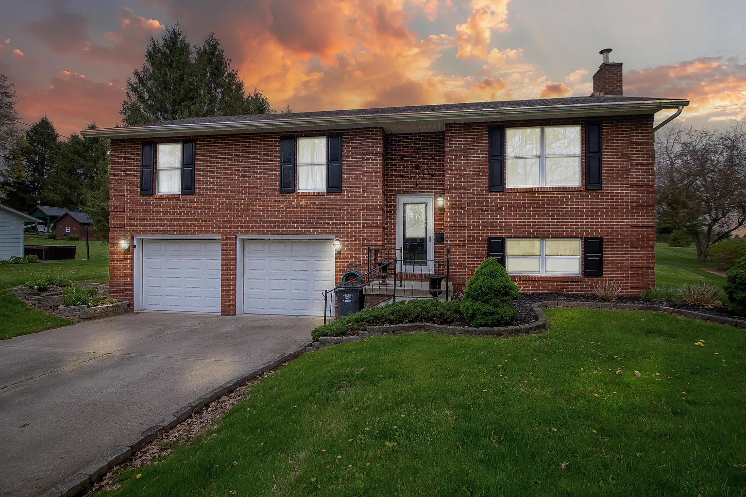 83 Amberly Dr photo 1
