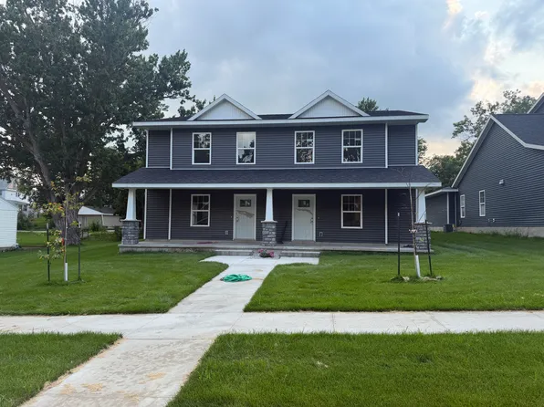 2421 Iowa St, Cedar Falls, IA 50613