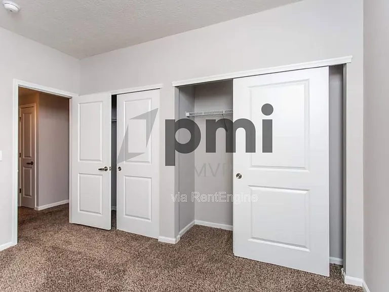 Jefferson Pointe — Photo 27