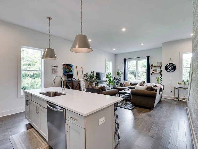 700 James Ave #17 — Photo 14