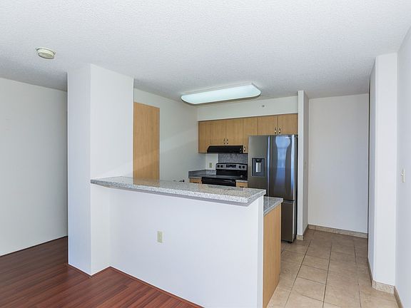 4th image of 1315 Kalakaua Ave APT 1701