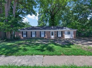 1049 E Little Back River Rd, Hampton, VA 23669