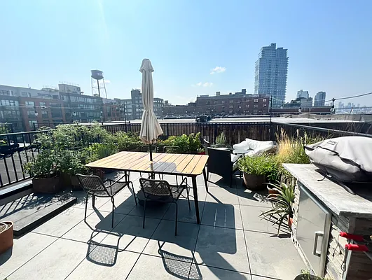 Rented by Michal Kuras, LREB | media 10