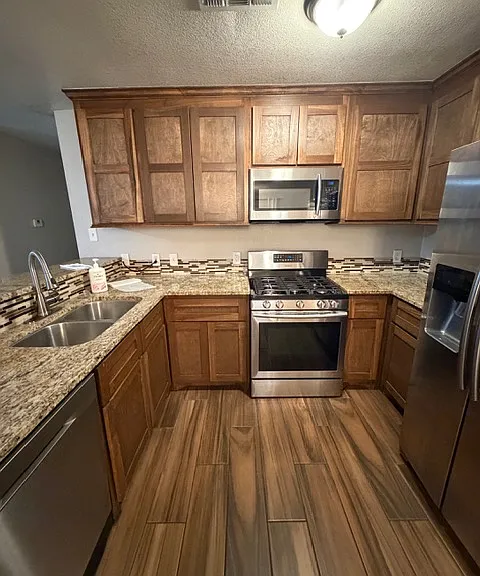 2390 Kings Court St — Photo 4