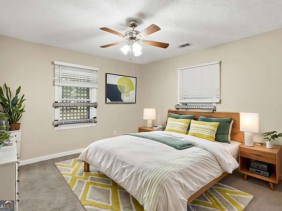 4th image of 914 Mercury Dr NW