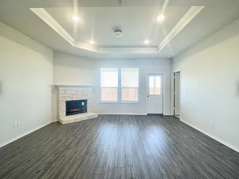 1009 Briarbush Ct — Photo 7