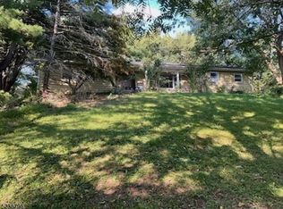 121 Halsey Rd, Newton, NJ 07860