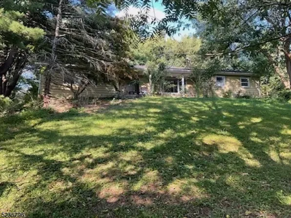 121 Halsey Rd, Hampton Twp., NJ 07860
