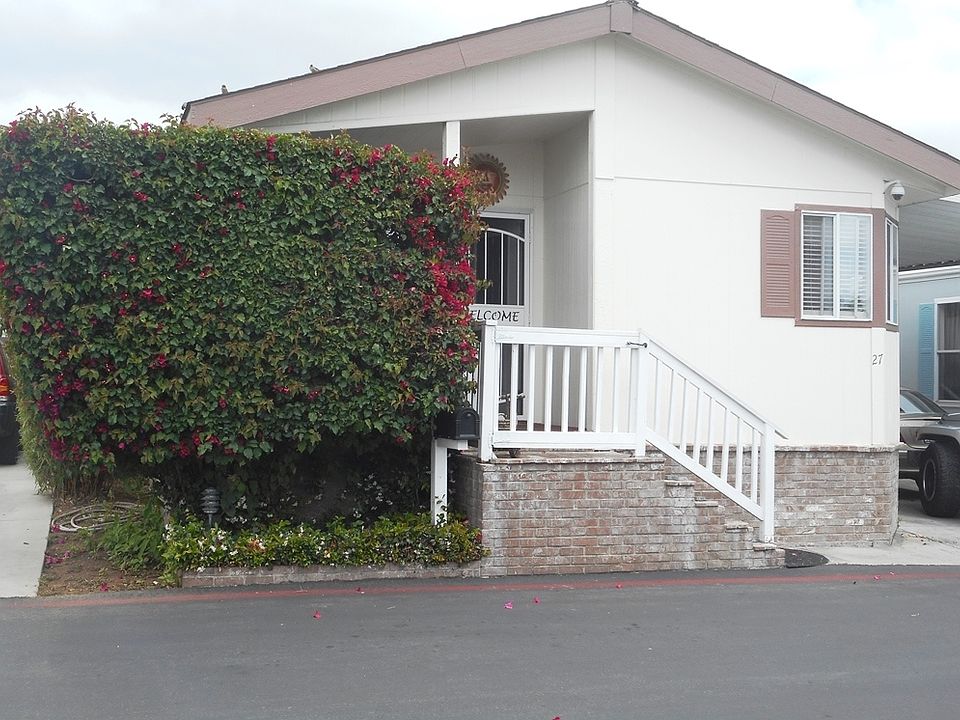 1st image of 27 Tahiti Dr #27