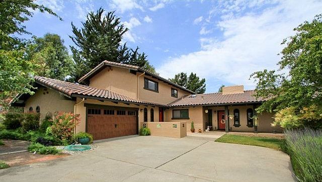 1st image of 3431 Blue Grass Ct