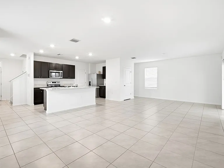 5635 Hollingworth Trl — Photo 10