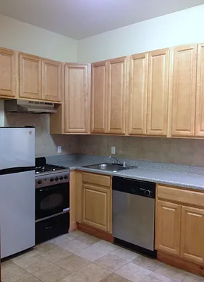 Rented by Team Gotham | media 24