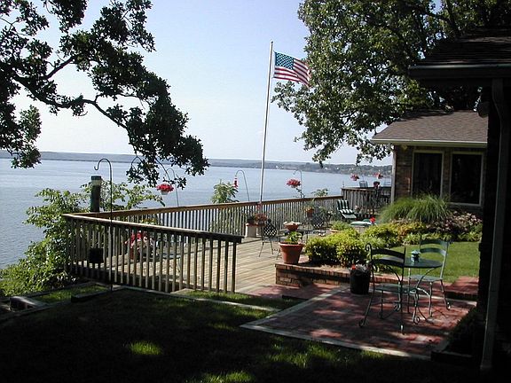4th image of 13 N Cliff Crest Dr