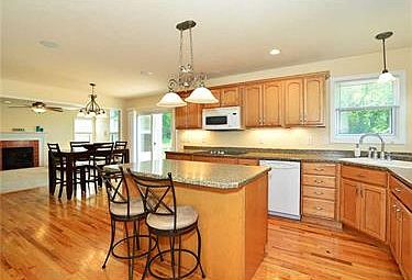 4th image of 400 Southfield Dr