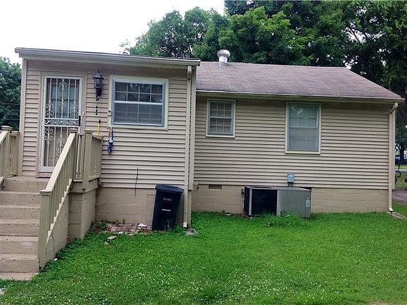 3rd image of 714 Croley Dr