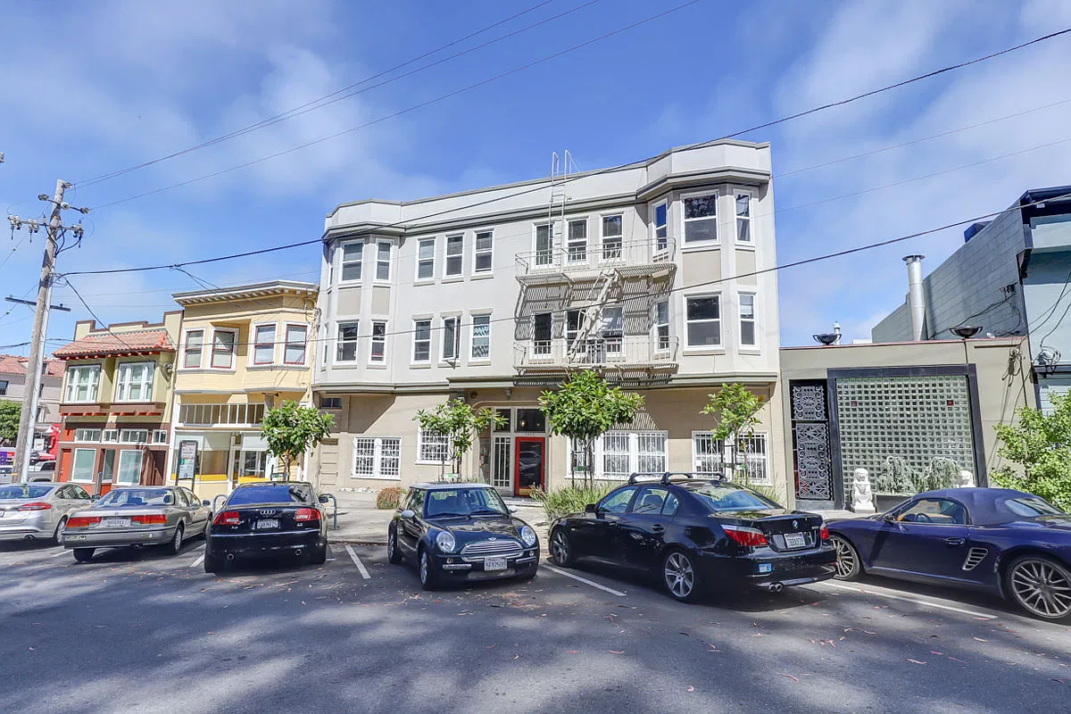 1 bed, $5,850 — Photo 1