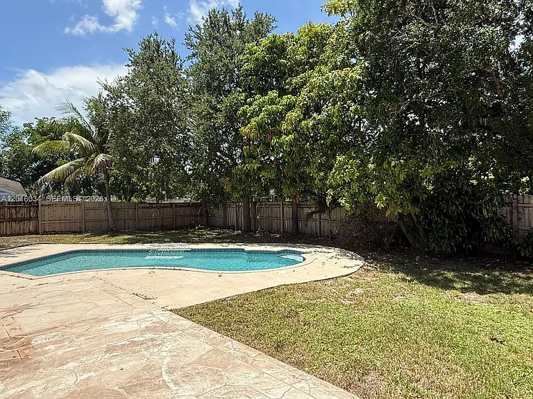 11143 Model Cir E — Photo 27