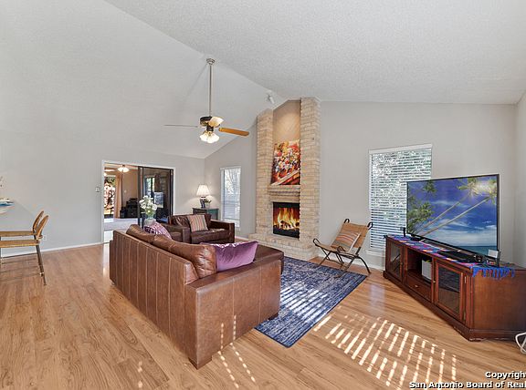 5th image of 2003 Encino Cliff St