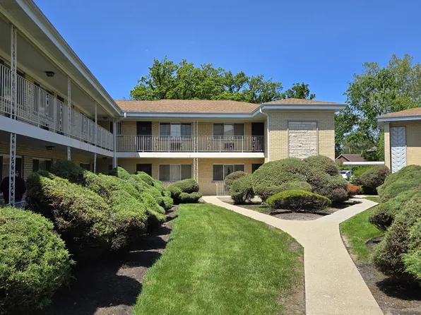 1041 N Northwest Hwy Unit A4, Park Ridge, IL 60068