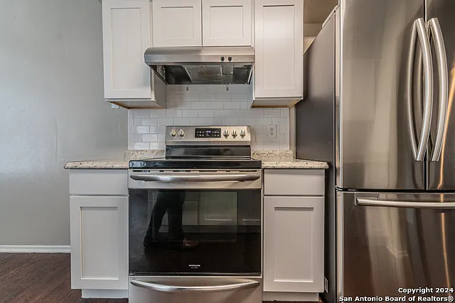 5915 Cliff Rdg — Photo 29