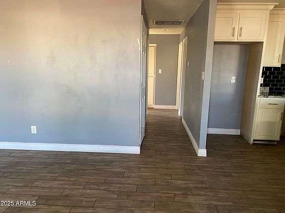 4th image of 5231 W Cambridge Avenue