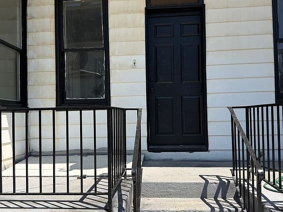 3rd image of 444 Park St
